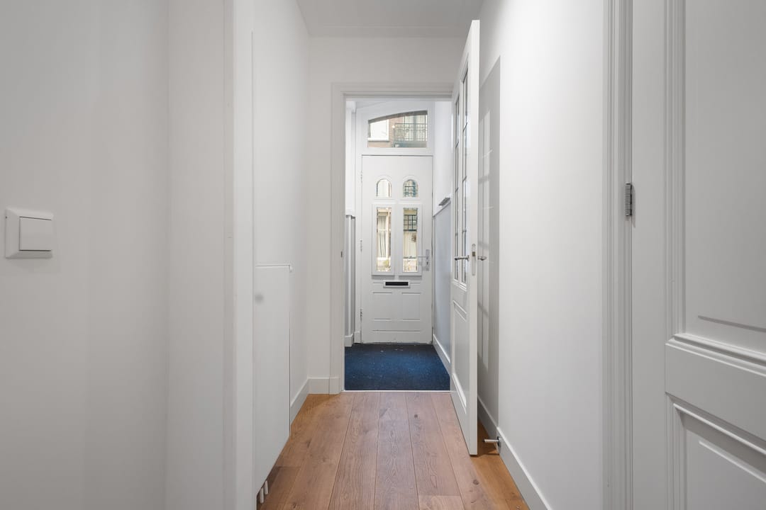 Photo 32 of Valeriusstraat 145-E