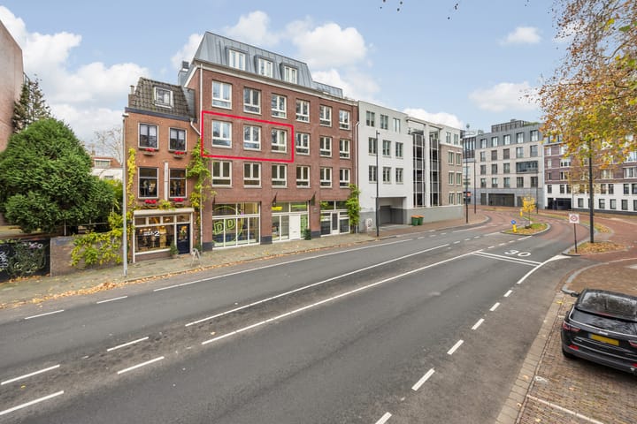 J.F. Kennedylaan 14-C 3