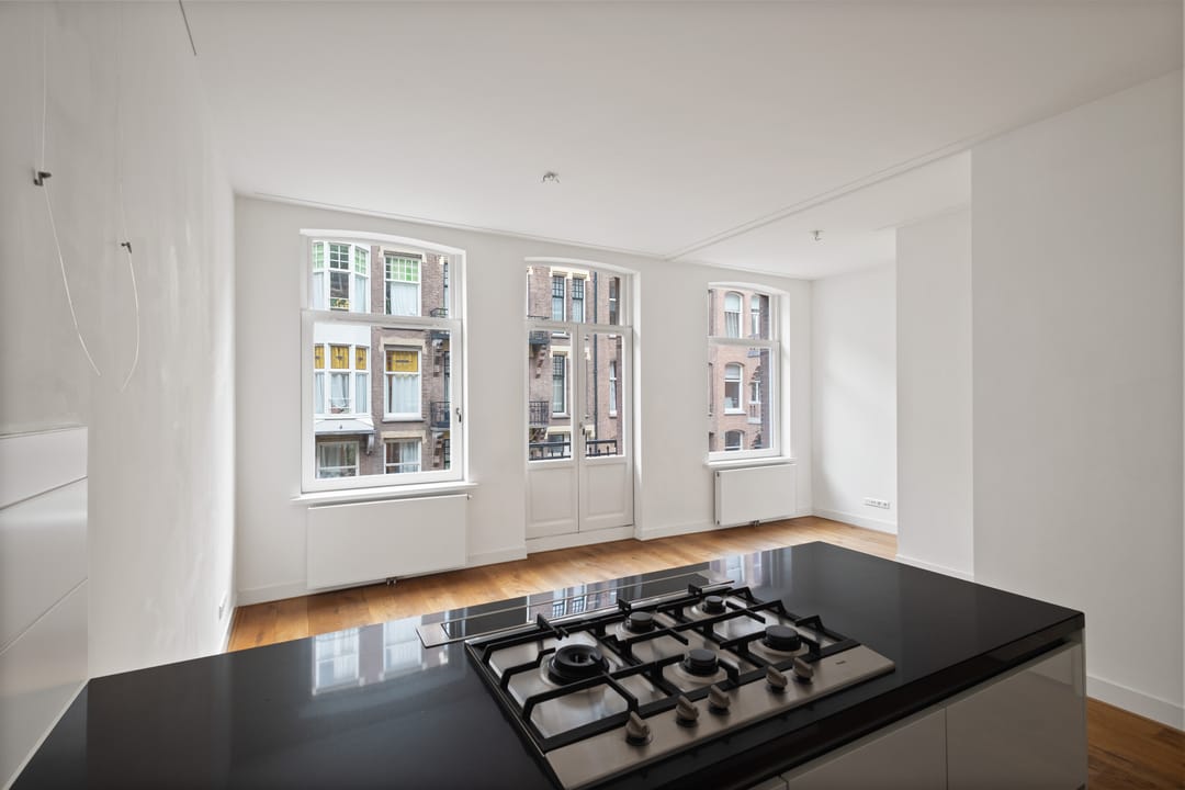 Photo 17 of Valeriusstraat 145-A