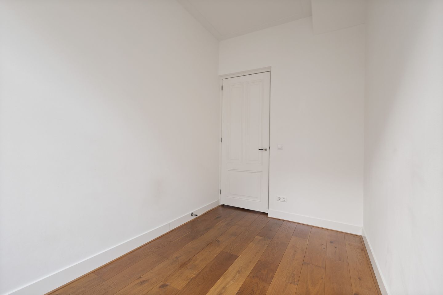 Photo 25 of Valeriusstraat 145-A