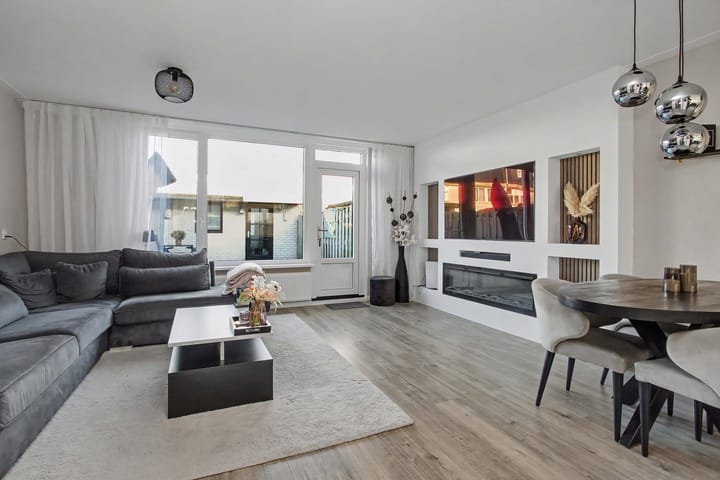 Photo 3 of Charlie Parkerstraat 27