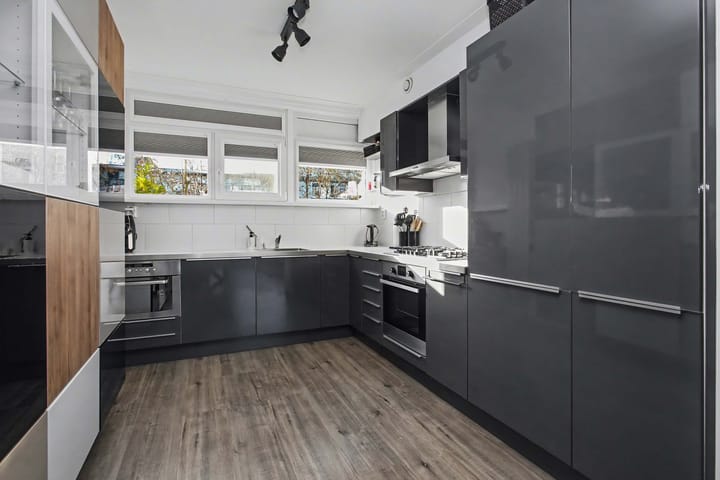 Photo 4 of Charlie Parkerstraat 27