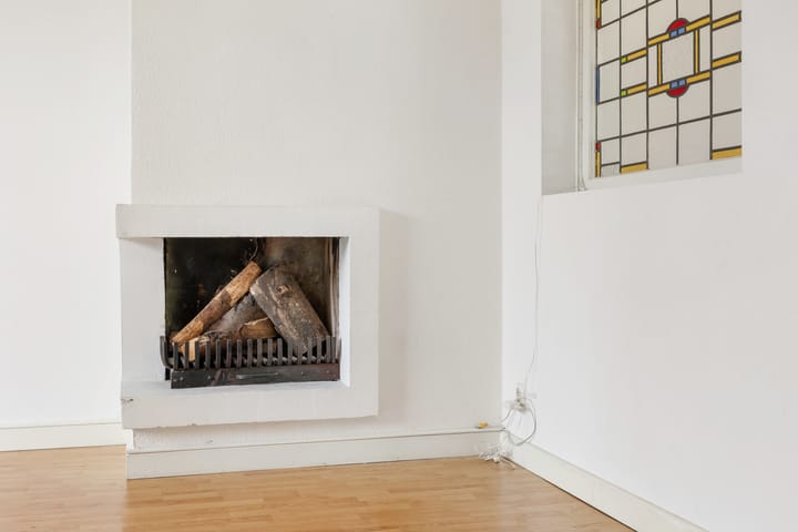 Photo 9 of Emmastraat 2