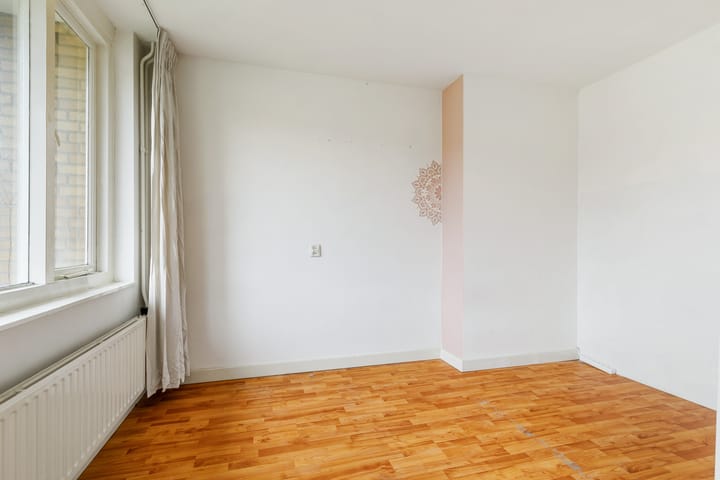 Photo 30 of Emmastraat 2