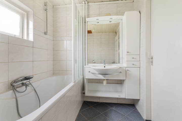 Photo 33 of Emmastraat 2