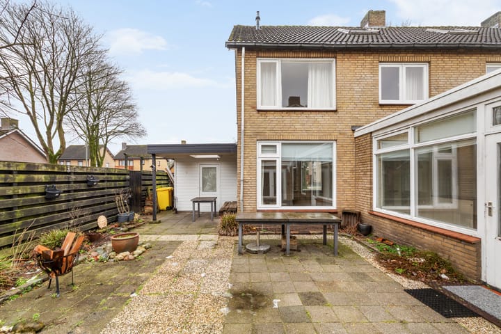 Photo 42 of Emmastraat 2