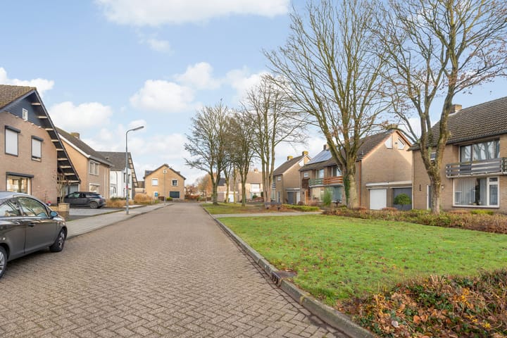 Photo 44 of Emmastraat 2