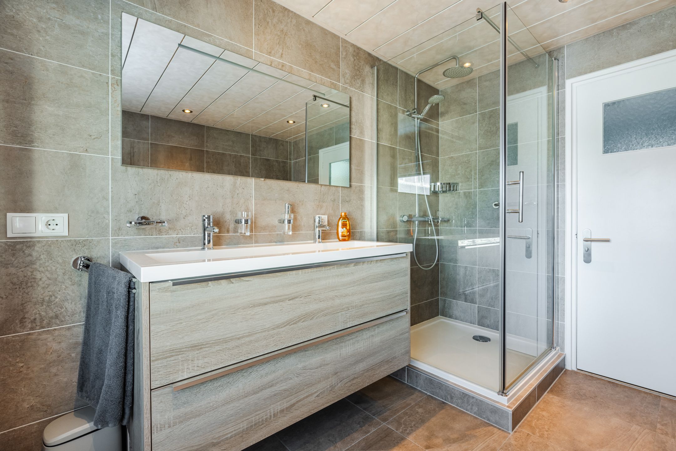 Foto 24 van Nieuwveenstraat 21