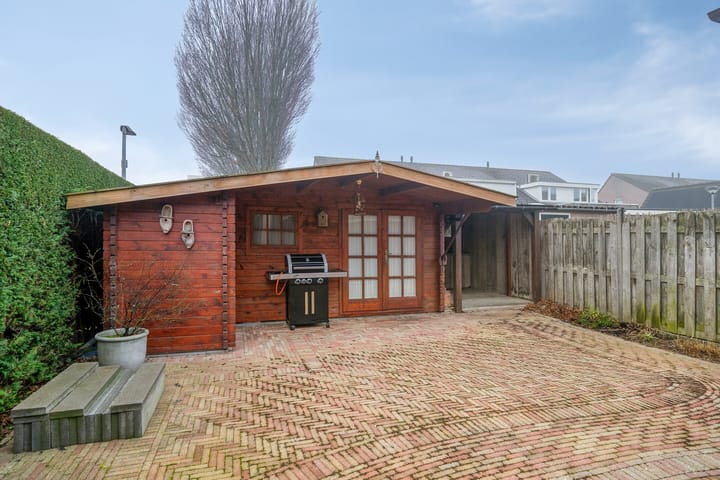 Foto 25 van Kamillestraat 52