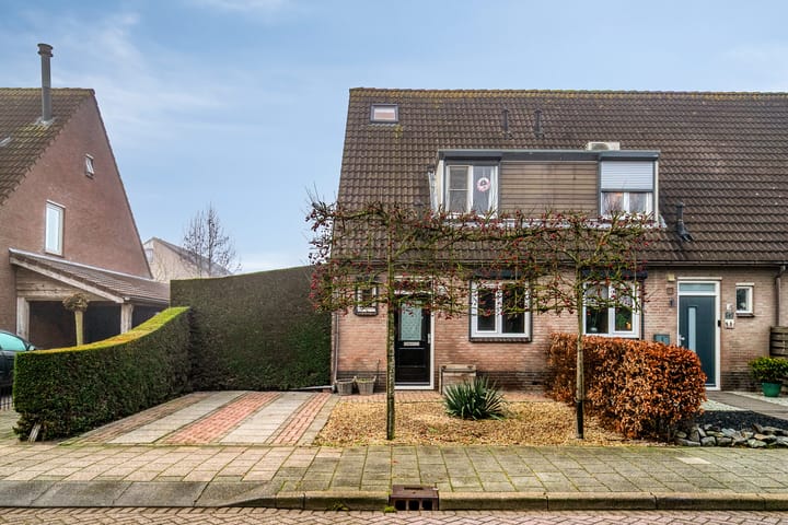 Foto 31 van Kamillestraat 52