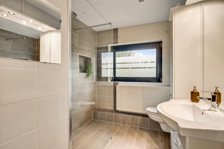 Photo 15 of Jan Petersstraat 6