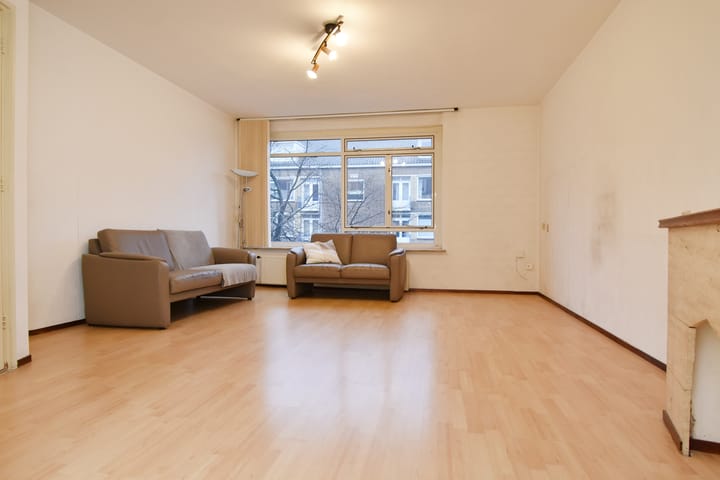 Photo 2 of Paulinastraat 54