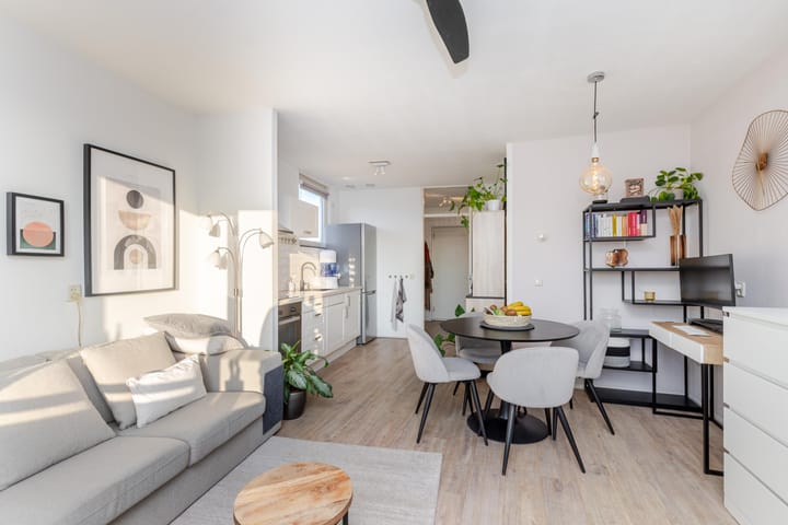 Photo 11 of Willem Brouwerstraat 11