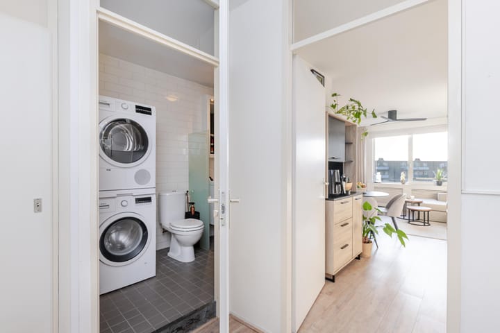 Photo 19 of Willem Brouwerstraat 11