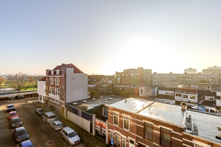 Photo 28 of Willem Brouwerstraat 11