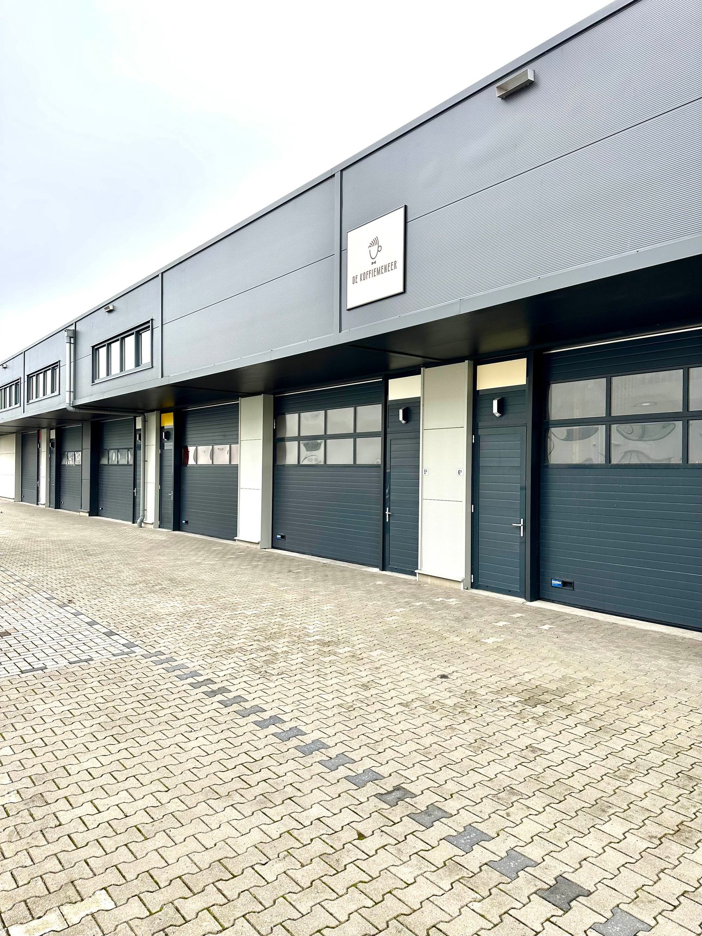 Bekijk foto 2 van De Tjonger 6-B