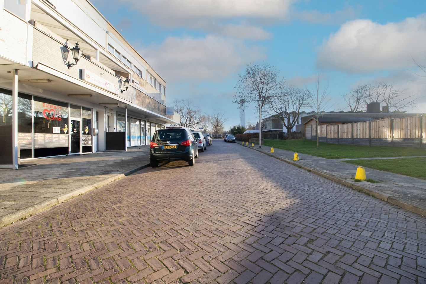 View photo 3 of Pius XII-plein 10-A