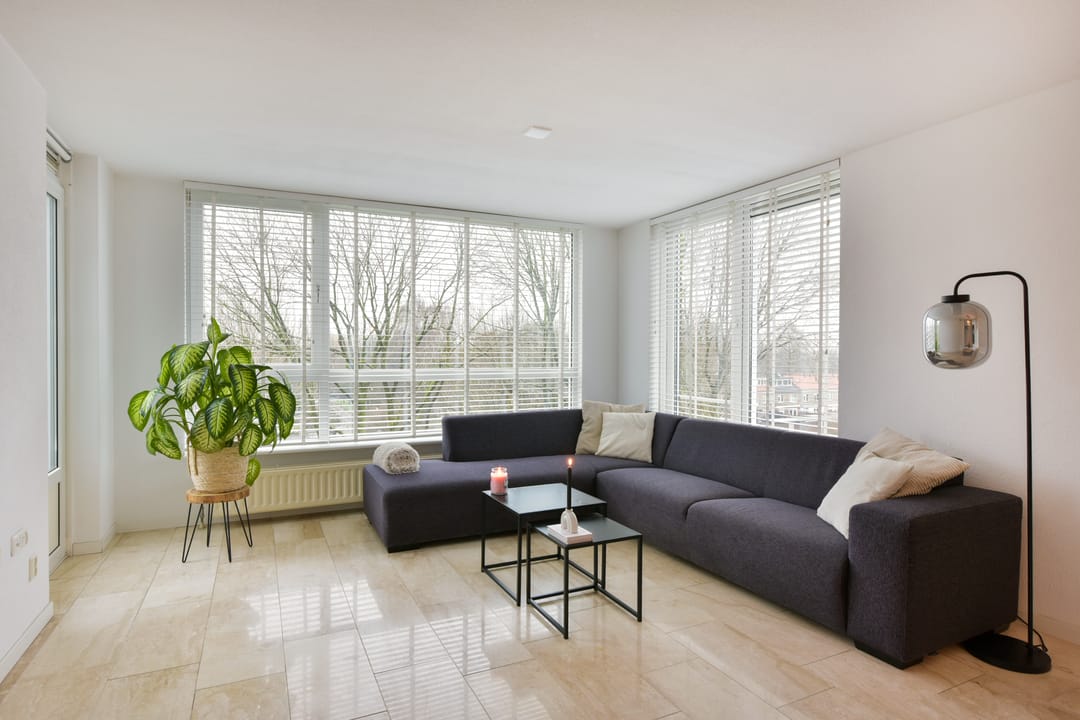 Foto 2 van Weegbree 105