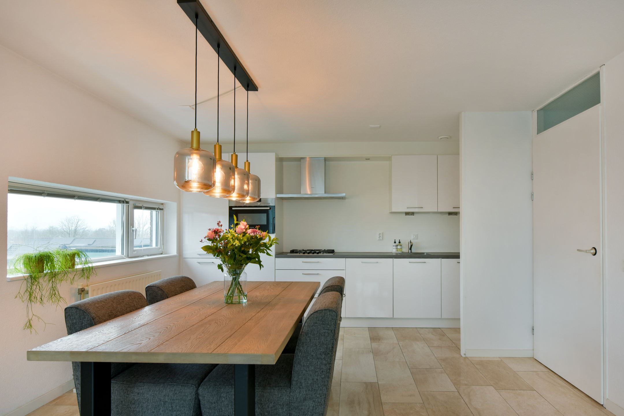 Foto 6 van Weegbree 105