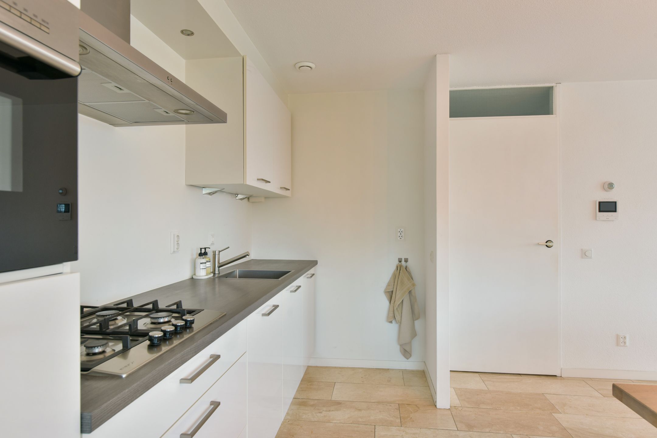 Foto 9 van Weegbree 105