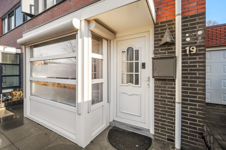 Foto 48 van Martinus Nijhofflaan 19