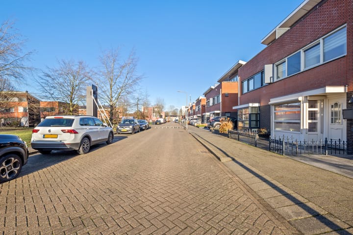 Foto 54 van Martinus Nijhofflaan 19