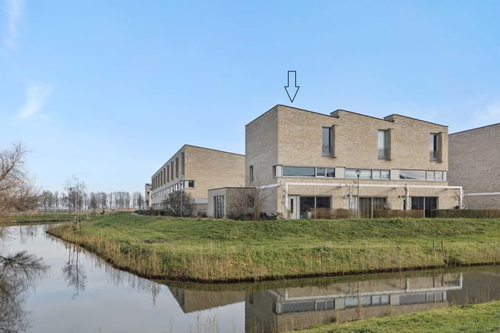 Overschie 76 main image