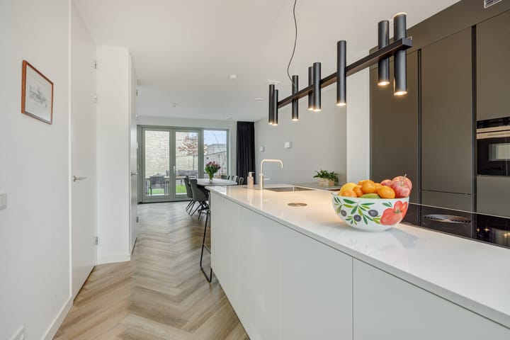 Photo 12 of Overschie 76