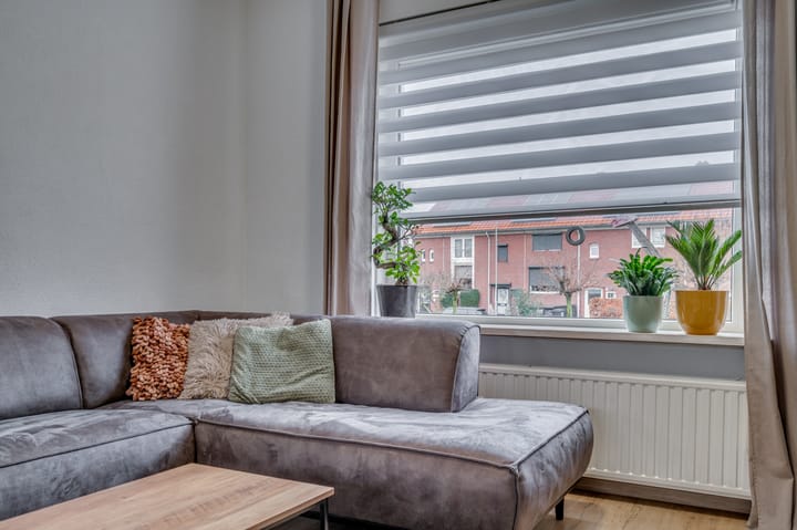 Photo 10 of Herman Potgieterstraat 32