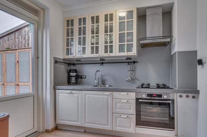 Photo 15 of Herman Potgieterstraat 32