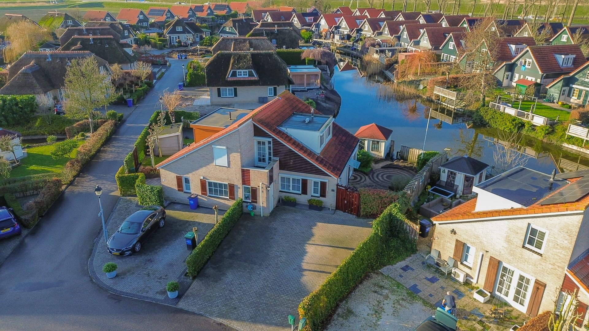 Buying a house in The Netherlands., Menheerseplein 23