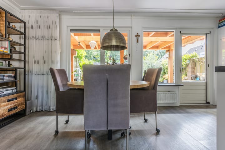 Foto 8 van Kardinaalsmuts 16