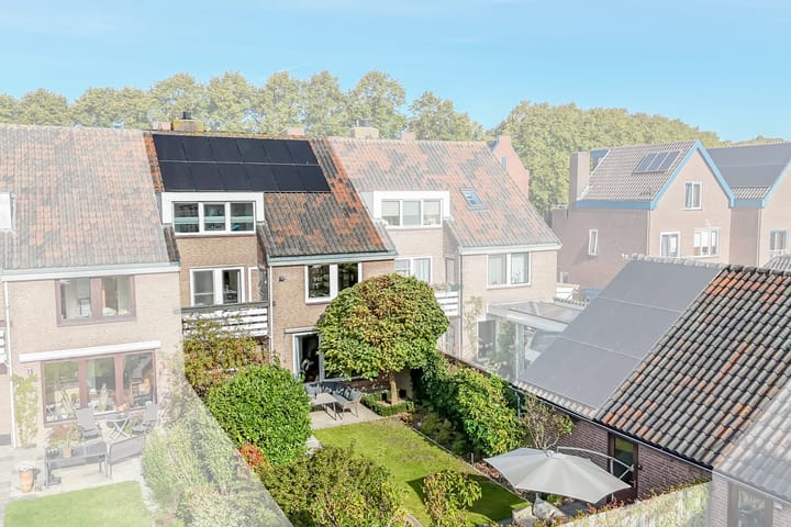 Foto 33 van Spoorstraat 40