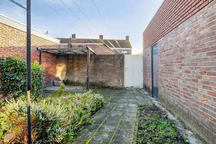 Photo 22 of Julianalaan 27