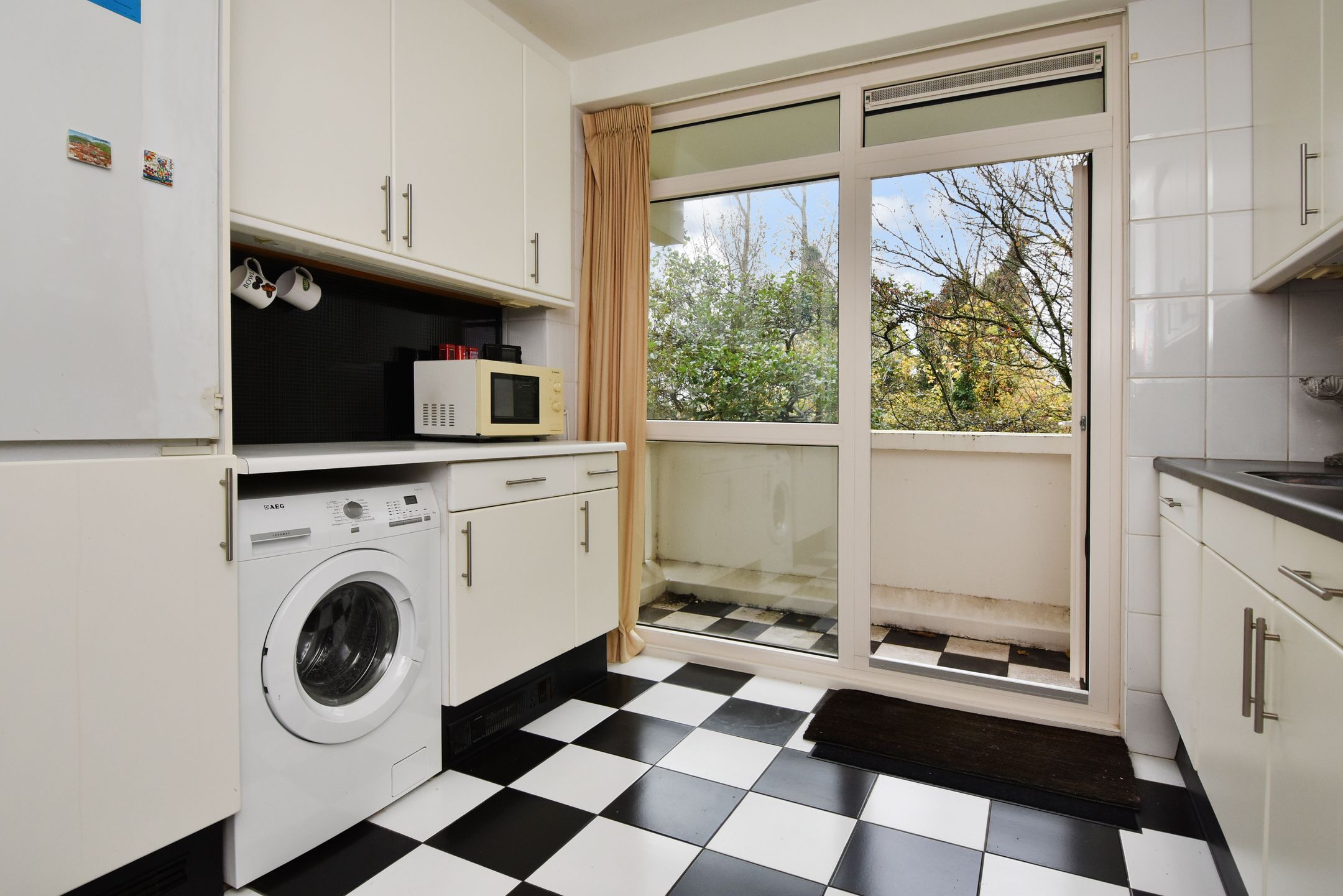 Photo 18 of Suzannaland 606