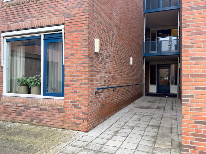 Foto 11 van Den Heuvel 49