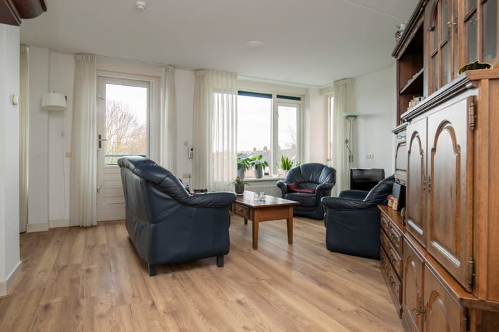 Foto 18 van Den Heuvel 49