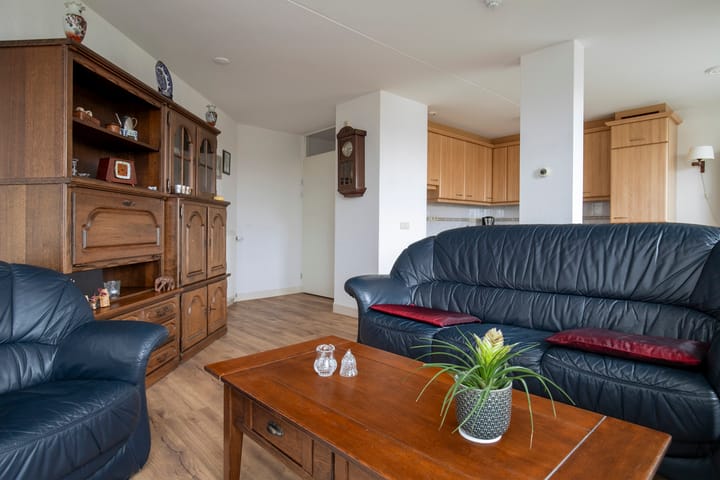 Foto 21 van Den Heuvel 49