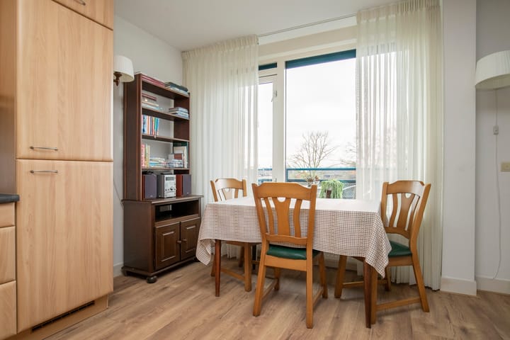 Foto 25 van Den Heuvel 49