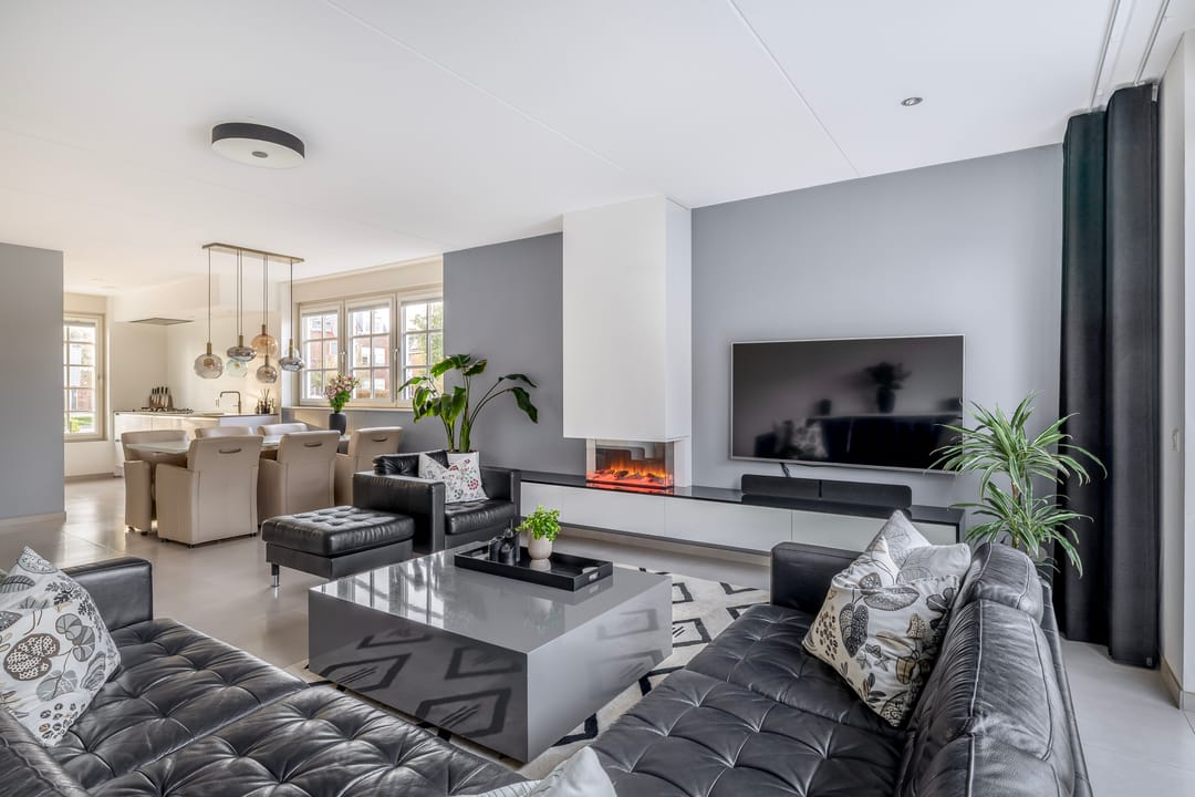 Photo 2 of Louis d'Orlaan 28