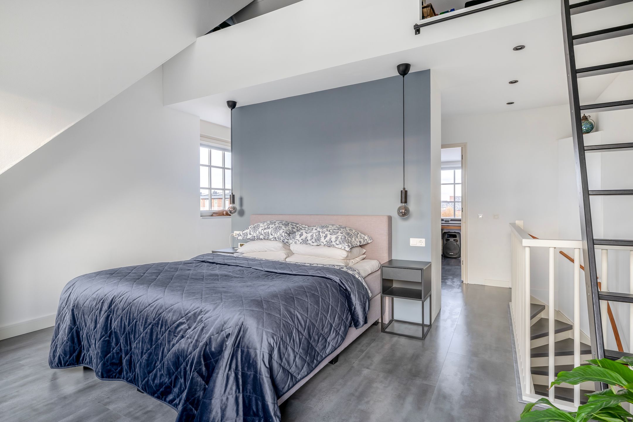 Photo 3 of Louis d'Orlaan 28