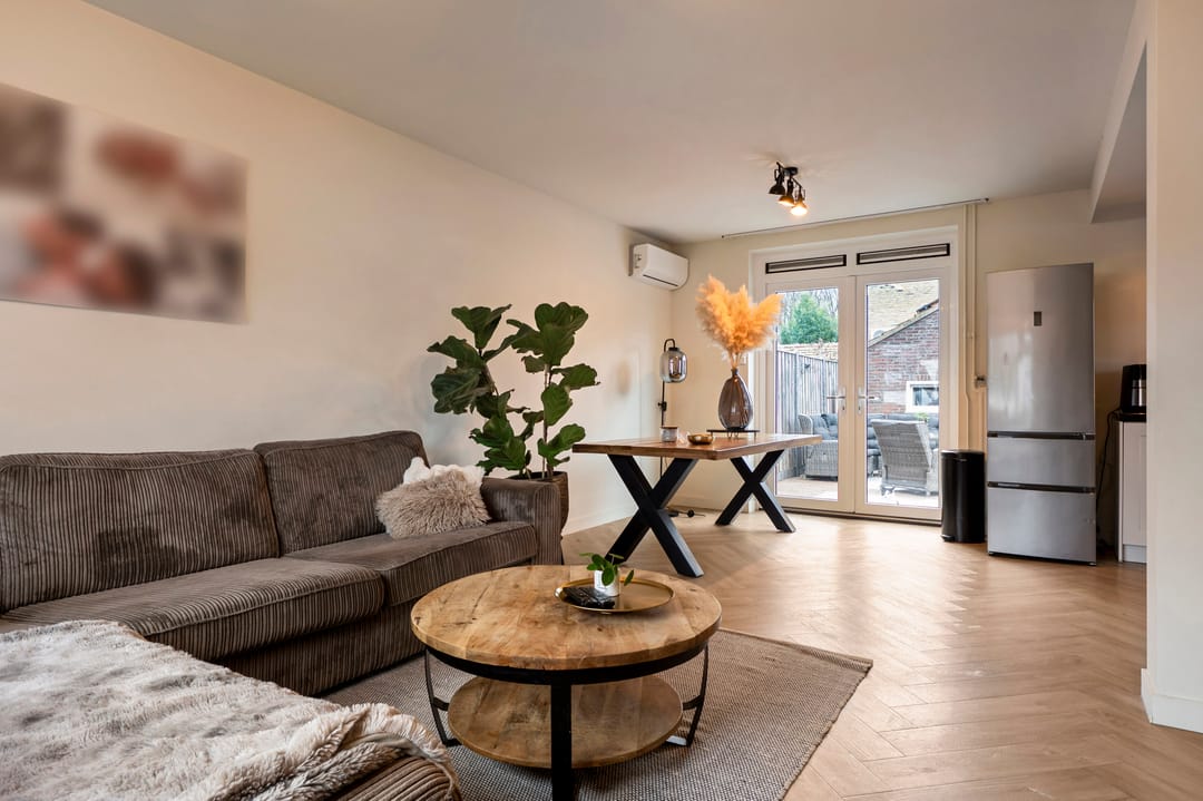 Photo 2 of Henric van Veldekestraat 39