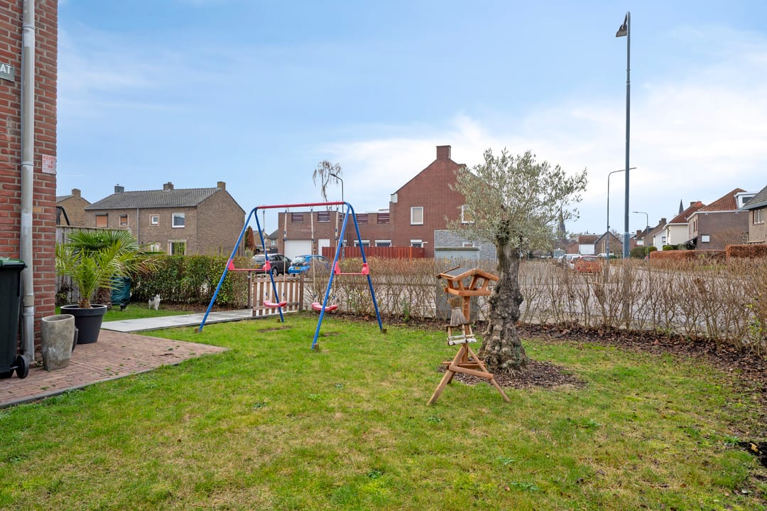 Photo 8 of Henric van Veldekestraat 39