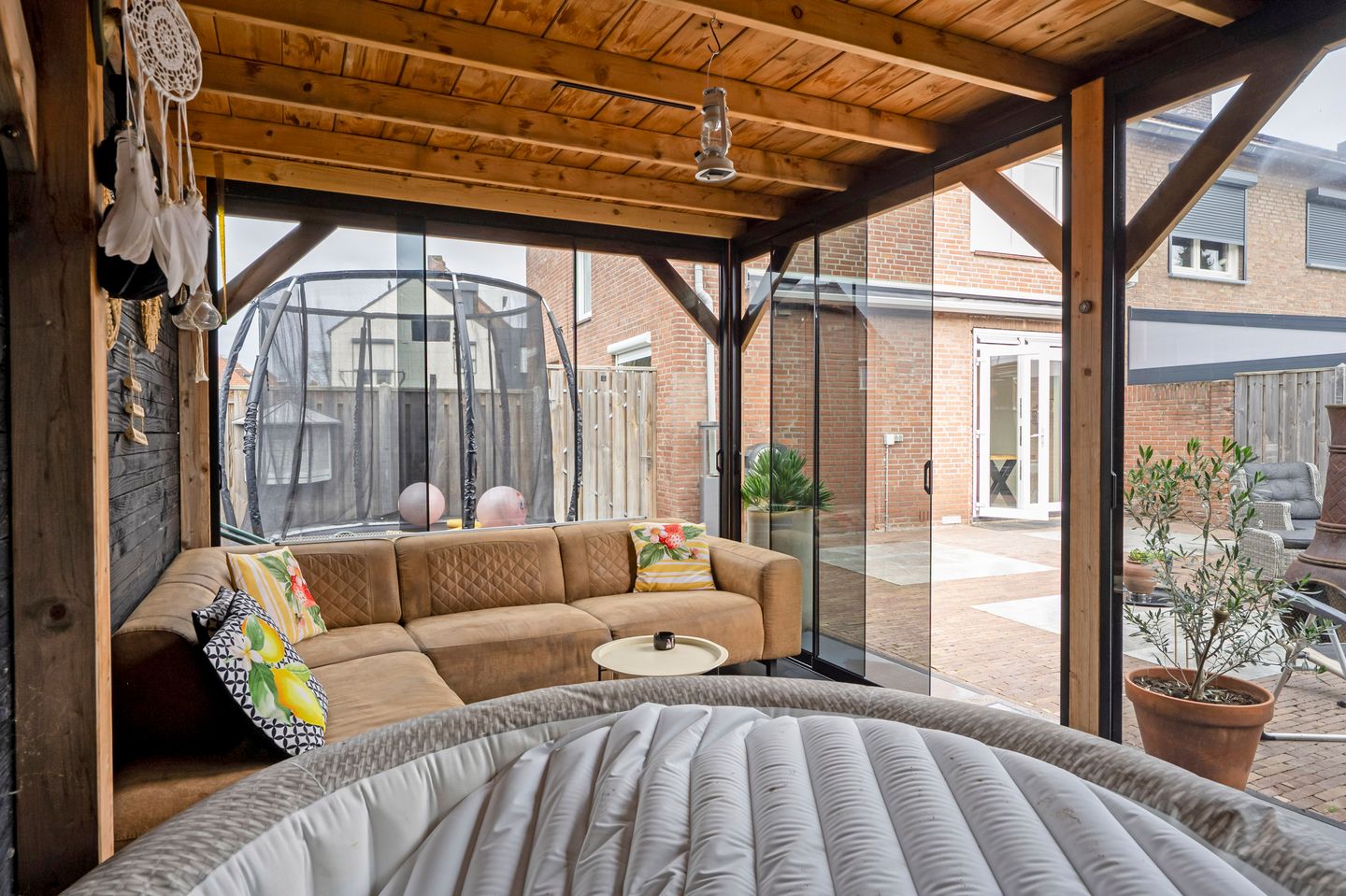 Photo 14 of Henric van Veldekestraat 39