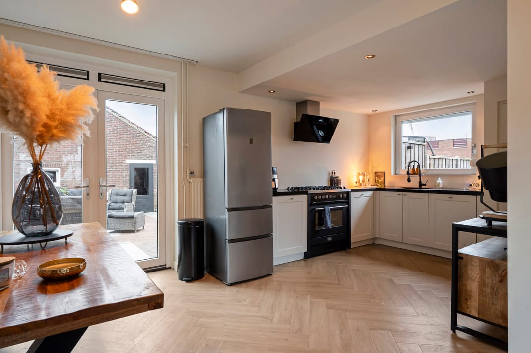 Photo 22 of Henric van Veldekestraat 39