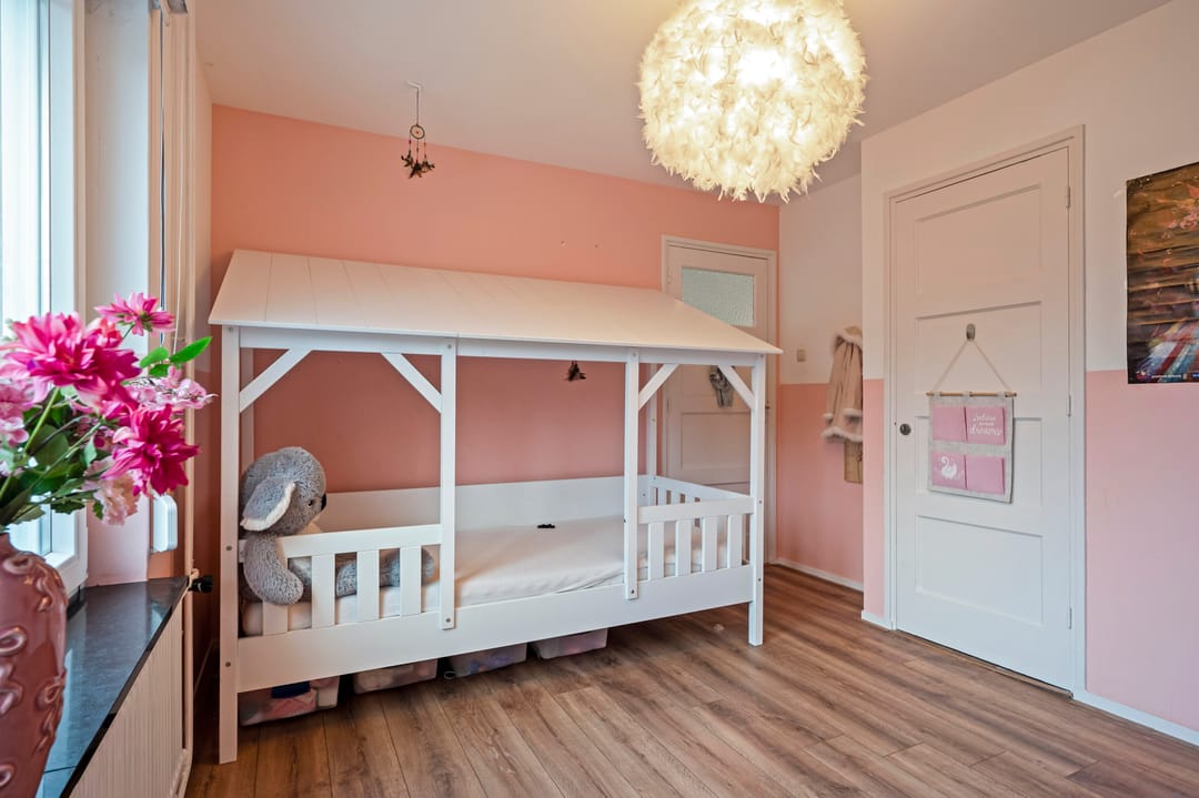 Photo 32 of Henric van Veldekestraat 39