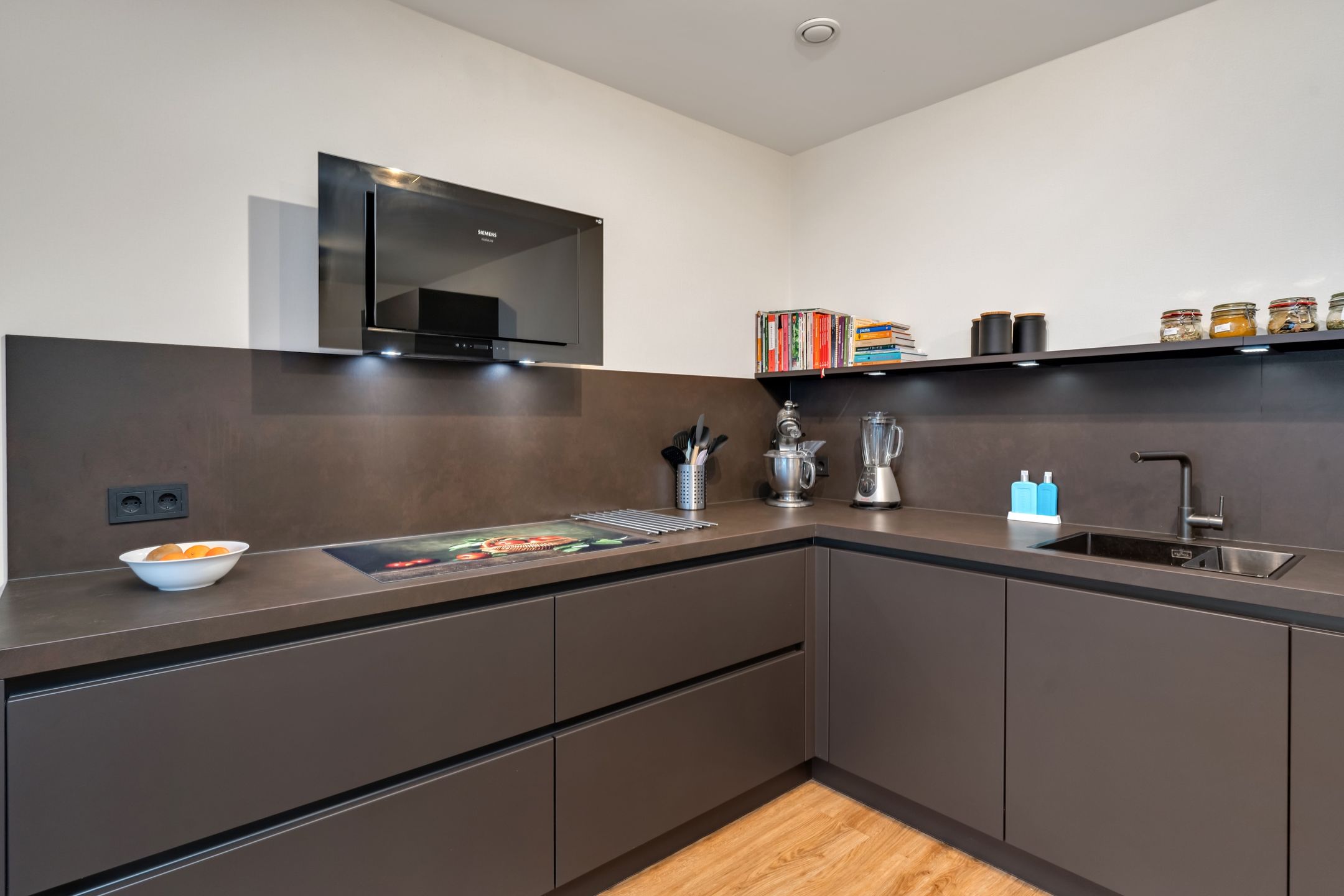 Photo 18 of P.C. Boutenslaan 117