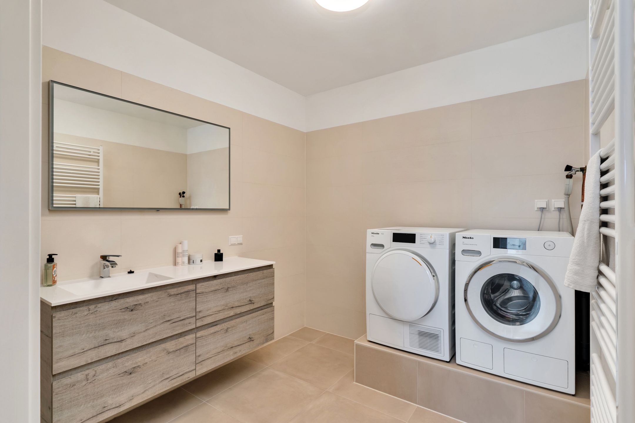 Photo 24 of P.C. Boutenslaan 117