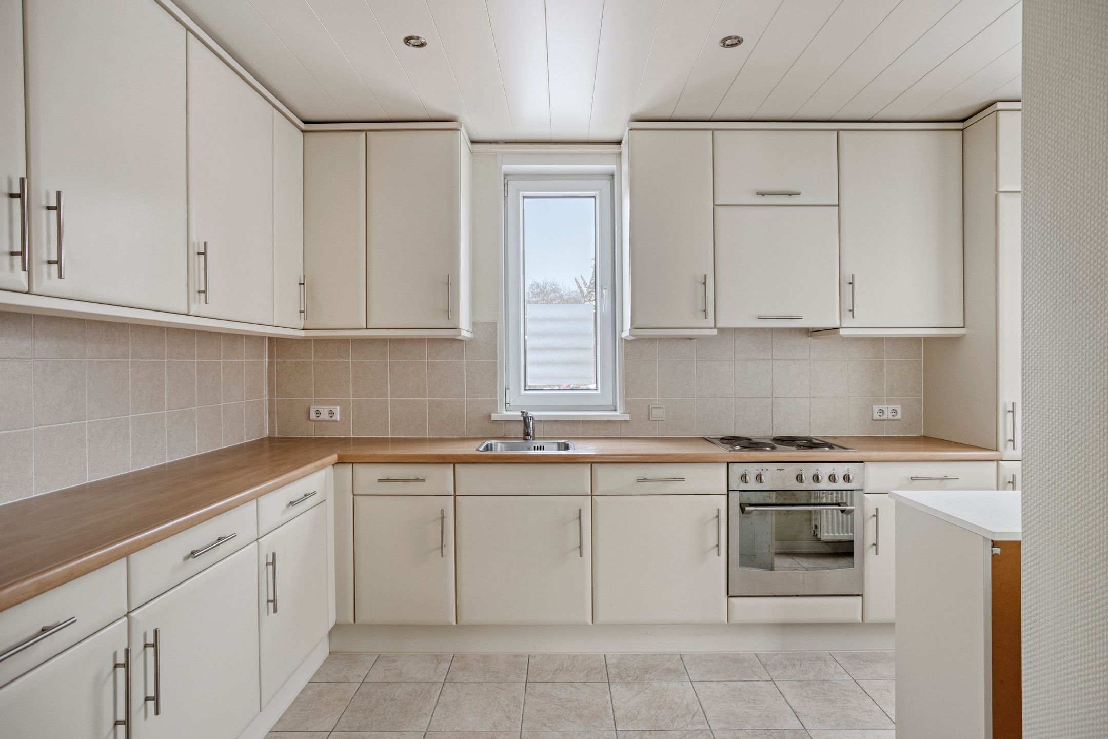 Photo 3 of Canneshof 19