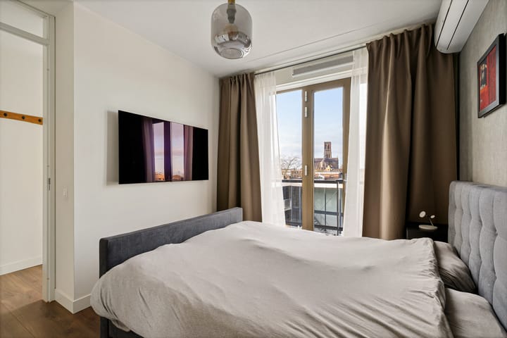 Foto 25 van Hooghuisstraat 22-D